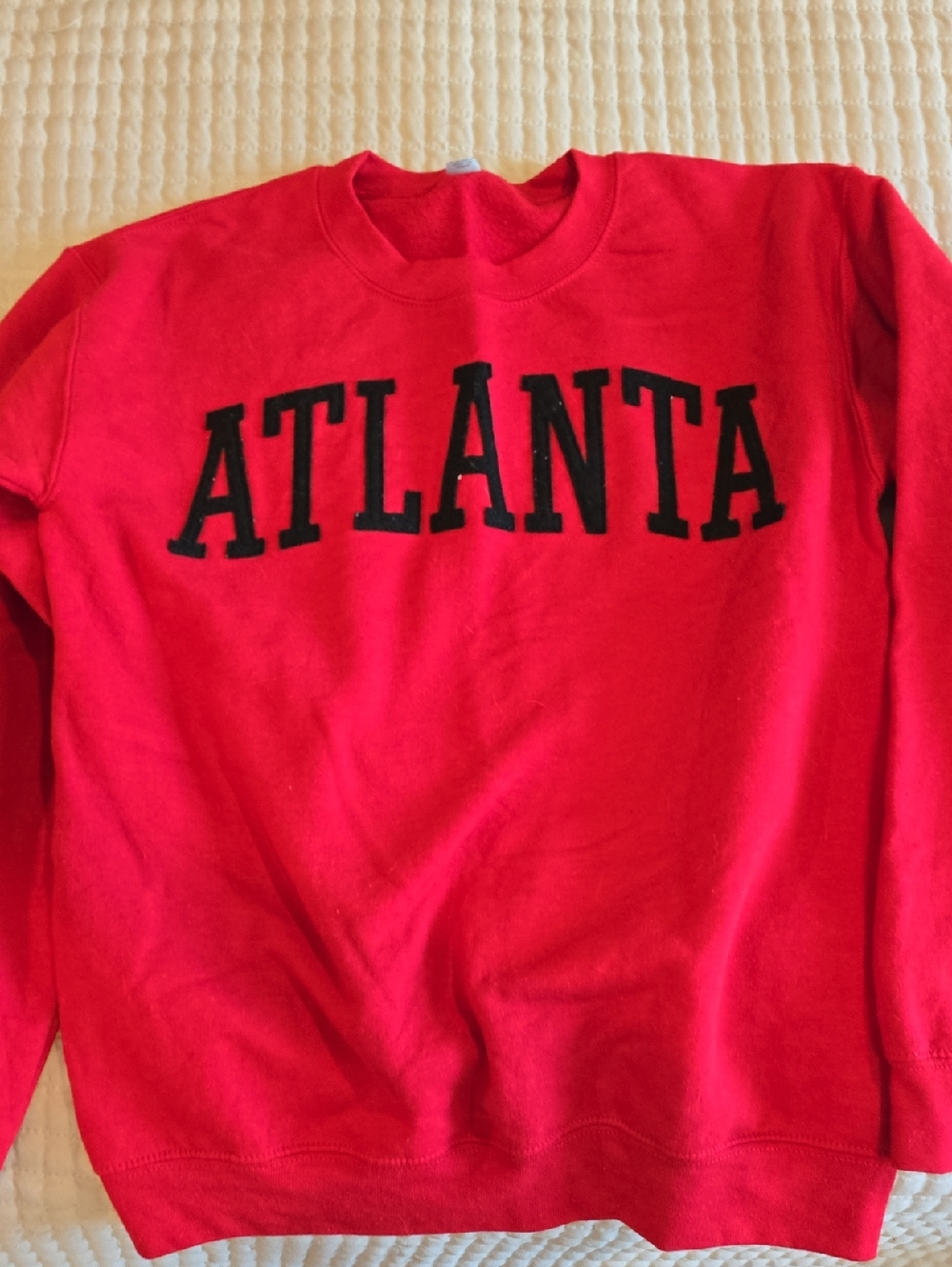 Red 'Atlanta' Graphic Crewneck Sweatshirt